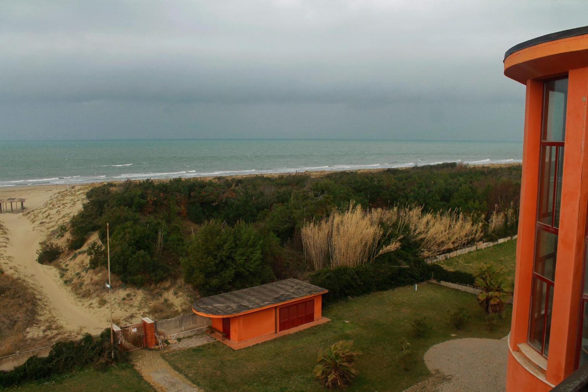 Appartamento Vicino Alla Spiaggia Calambrone Ngoại thất bức ảnh