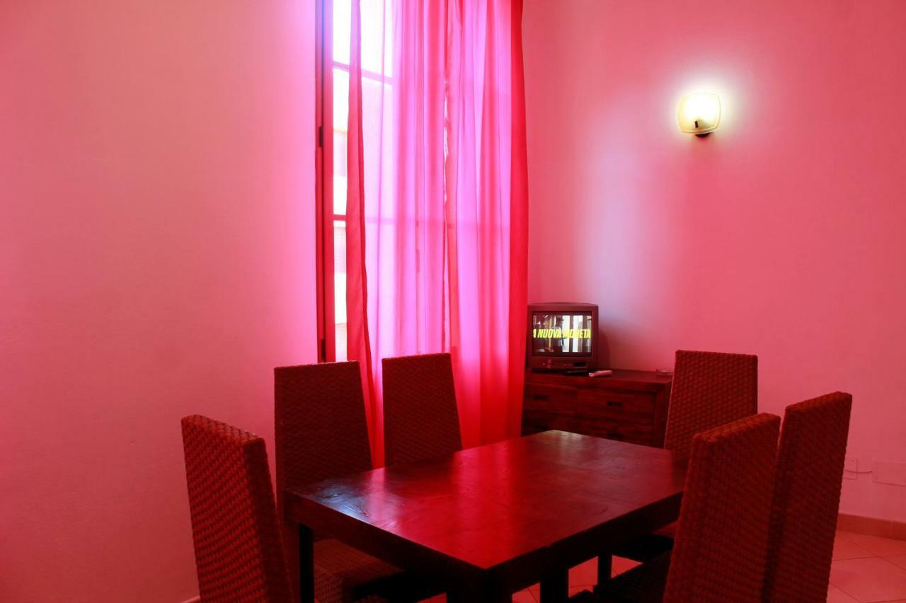 Appartamento Vicino Alla Spiaggia Calambrone Ngoại thất bức ảnh