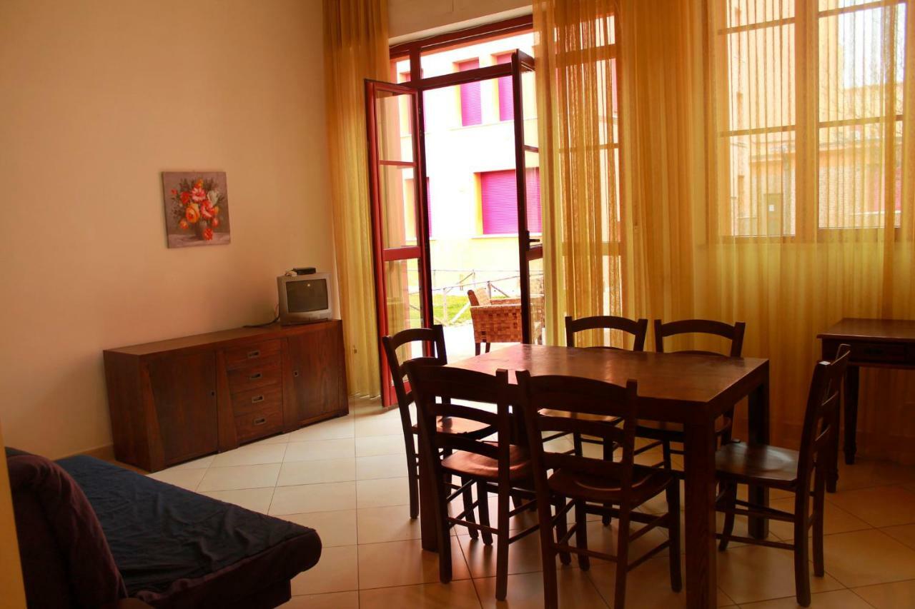 Appartamento Vicino Alla Spiaggia Calambrone Ngoại thất bức ảnh